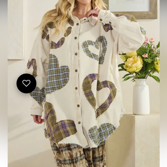 Oli & Hali Heart Patch Shirt - Picture 2 of 5